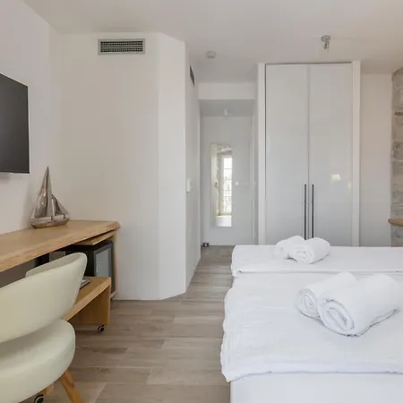 New - Casa Columba - 4 Star Design Boutique With Outdoor Pool & Private Garden (adults Only) 4* Makarska