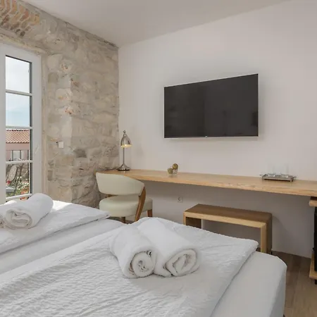 New - Casa Columba - 4 Star Design Boutique With Outdoor Pool & Private Garden (adults Only) Guest house