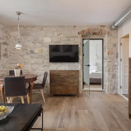 New - Casa Columba - 4 Star Design Boutique With Outdoor Pool & Private Garden (adults Only) Guest house Makarska