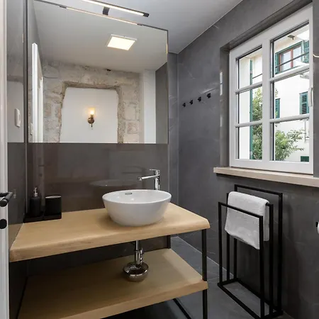 New - Casa Columba - 4 Star Design Boutique With Outdoor Pool & Private Garden (adults Only) Guest house Makarska