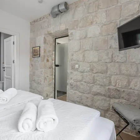 Casa Columba - 4 Star Design Boutique With Outdoor Pool & Private Garden (adults Only)