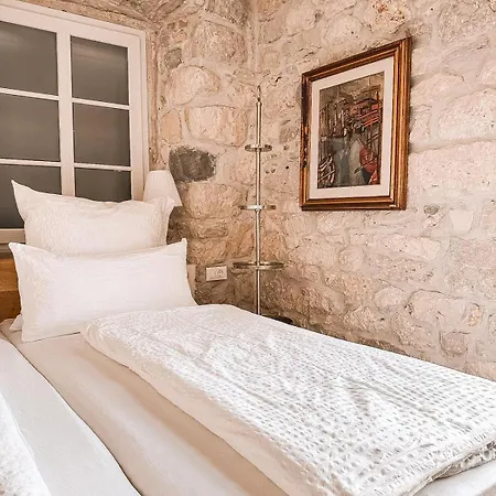Casa Columba - Adults Only 4 Star Boutique With Outdoor Pool & Private Garden Gæstehus Makarska