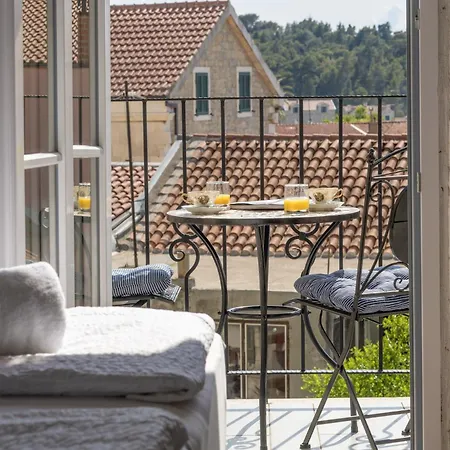 New - Casa Columba - 4 Star Design Boutique With Outdoor Pool & Private Garden (adults Only) Gasthof Makarska