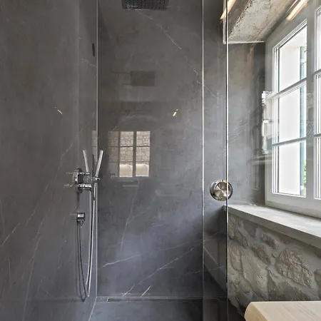 New - Casa Columba - 4 Star Design Boutique With Outdoor Pool & Private Garden (adults Only) Gasthof Makarska